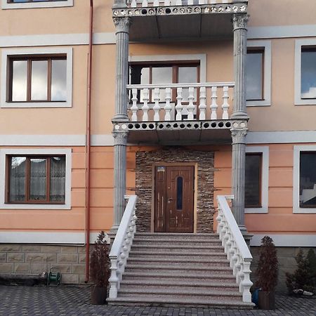 Затишний Дім Iaremcea Exterior foto